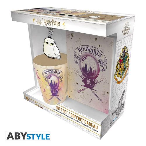 HARRY POTTER ajándékcsomag: Bögre (250 ml), kulcstartó, "Hogwarts" jegyzetfüzet