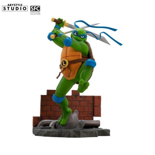 Tini Nindzsa Teknőcök (Teenage Mutant Ninja Turtles) Figura - Leonardo 1:10 , 21 cm