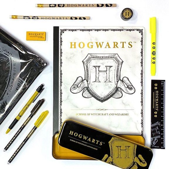 Harry Potter - Roxfort Hogwarts Írószercsomag 11 darabos Harry Potter - Roxfort Hogwarts Írószercsomag 11 darabos